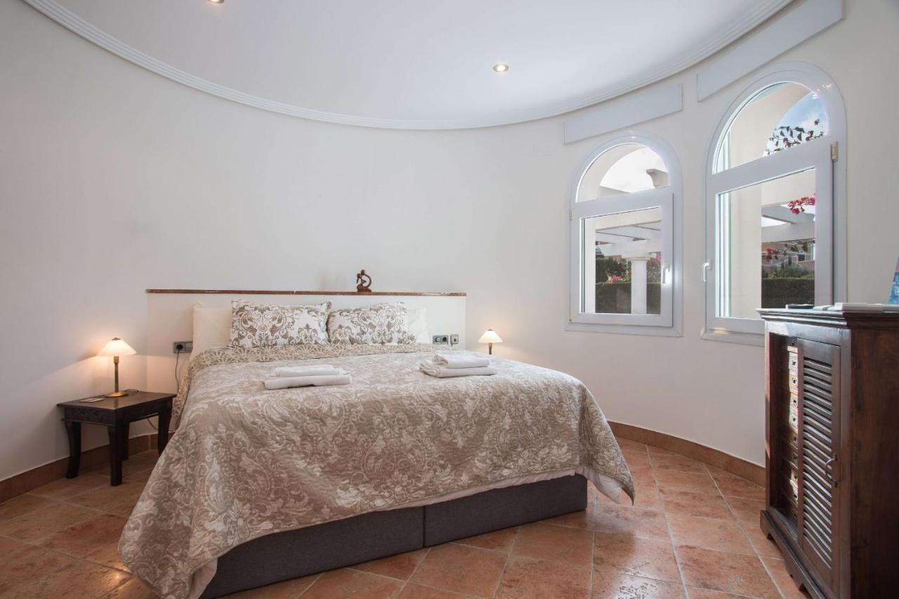 Villa Yoko - Plusholidays Калпе Екстериор снимка